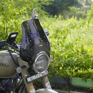 Carbon Racing “Wanderer” – Touring windshield for Honda CB350 DLX / DLX Pro – Smoked